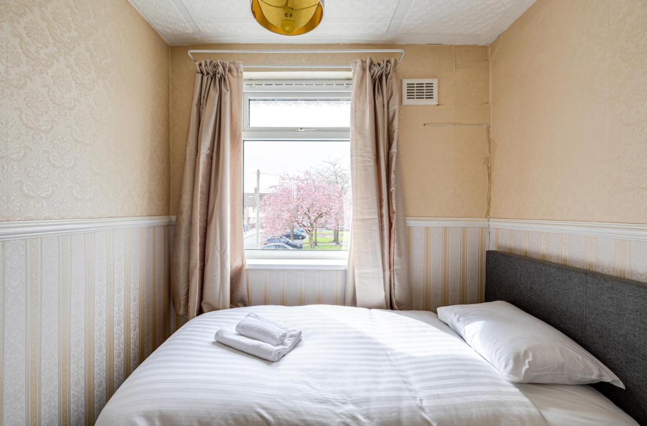George Harrison'S Former 3Bed Home In Liverpool 스페키 외부 사진